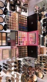 Cosmetic Make up pallet