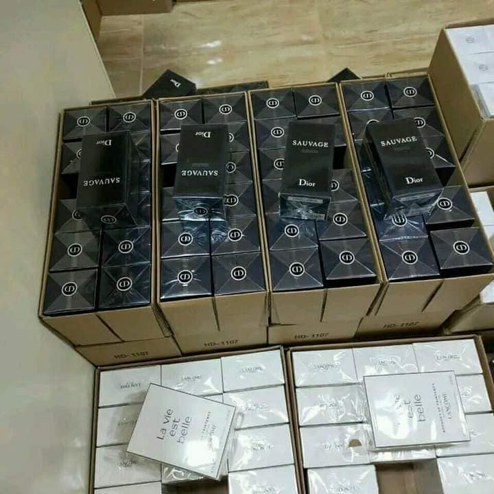 Perfumes pallets Perfumes pallets